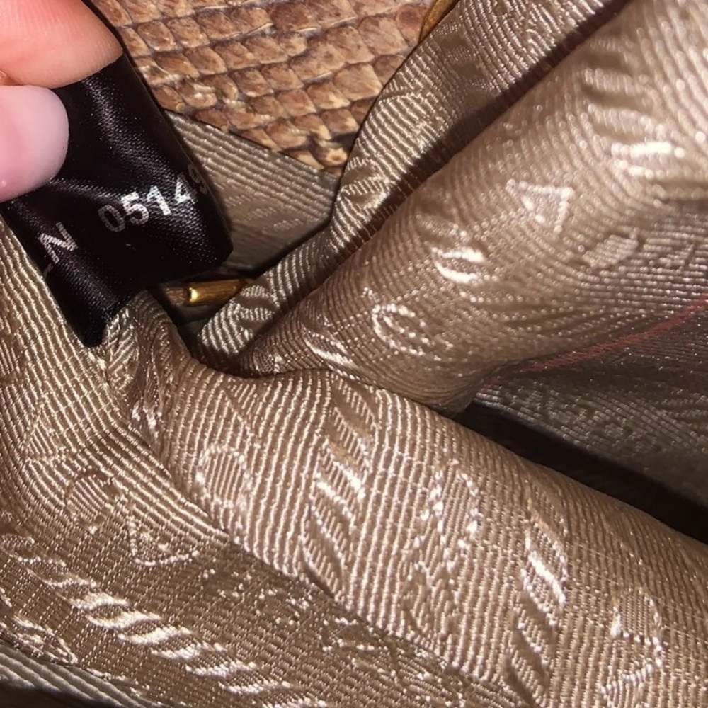 💯Authentic Prada Python Paglia Raffia Style Purse - Picture 11 of 14